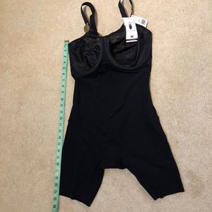 Wacoal Black Bodysuit Shapewear With Minimizer Bra